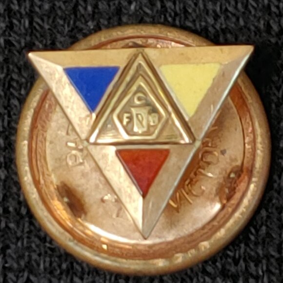 Source Unknown Other - 14K Gold Knights of Pythias Lapel Pin
